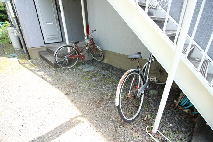 物件外観写真5　(駐輪場)