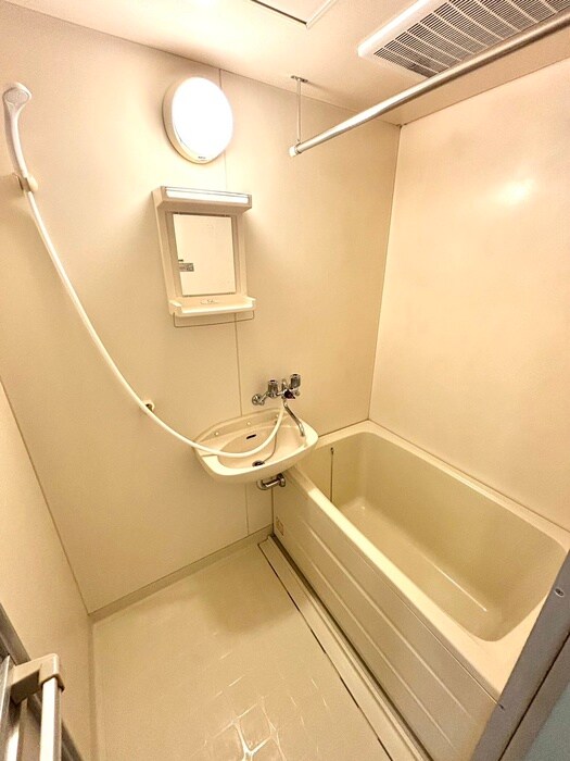 物件内観写真12　(バス／シャワールーム等)