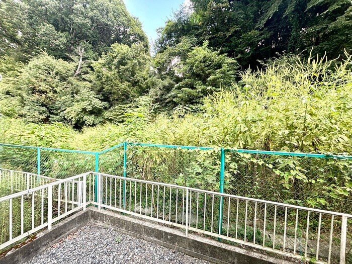 物件内観写真22　(室内からの展望)