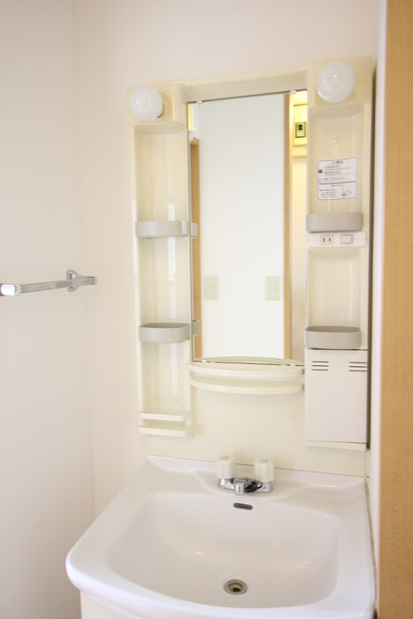 物件内観写真13　(洗面)