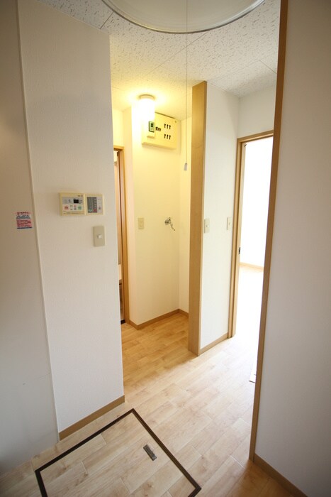 物件内観写真19　(廊下)