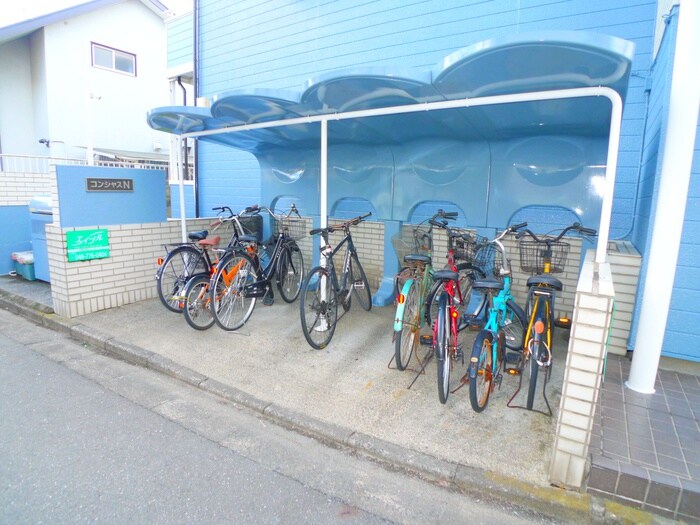 物件外観写真3　(駐輪場)
