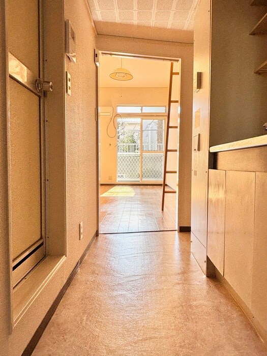 物件内観写真17　(廊下)