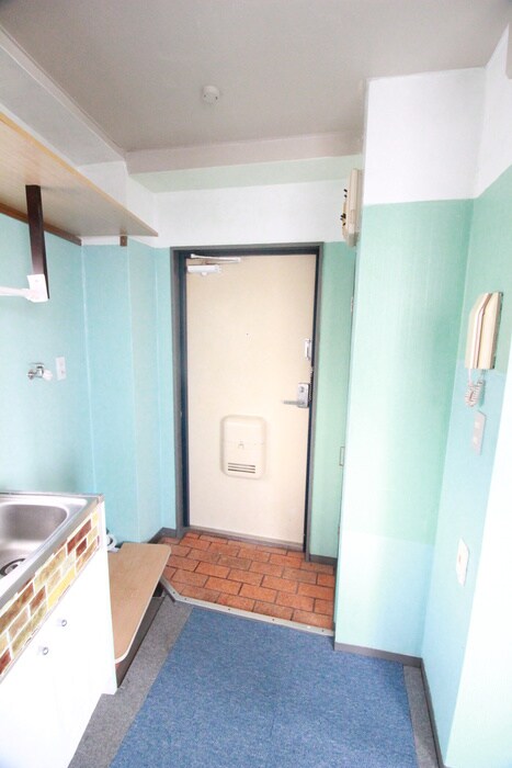 物件内観写真11　(玄関)