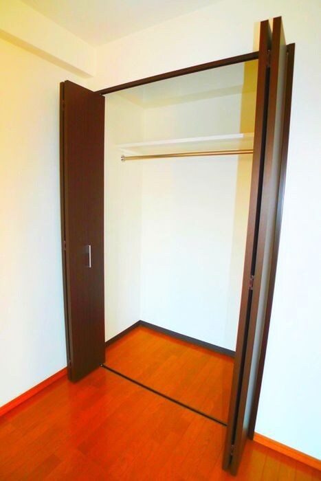 物件内観写真15　(収納)