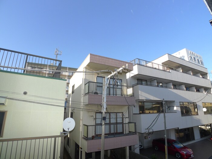 物件内観写真14　(室内からの展望)