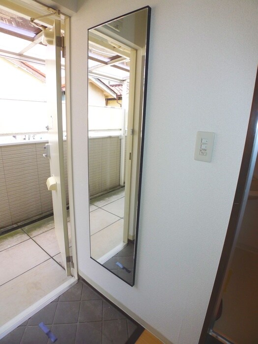 物件内観写真15　(玄関)