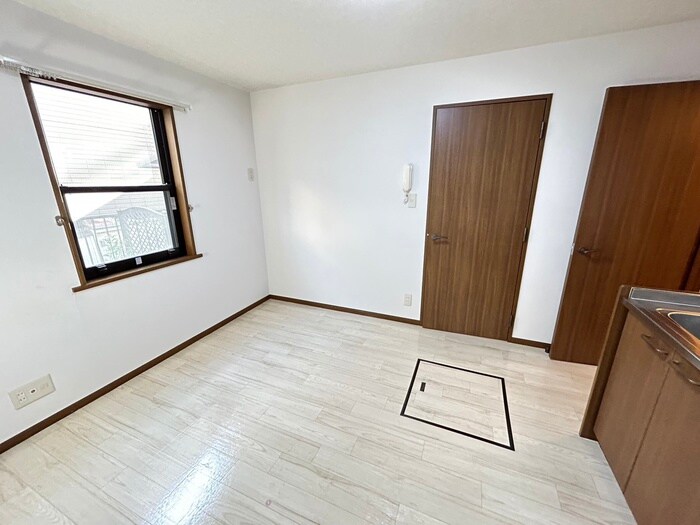 物件内観写真8　(居室)