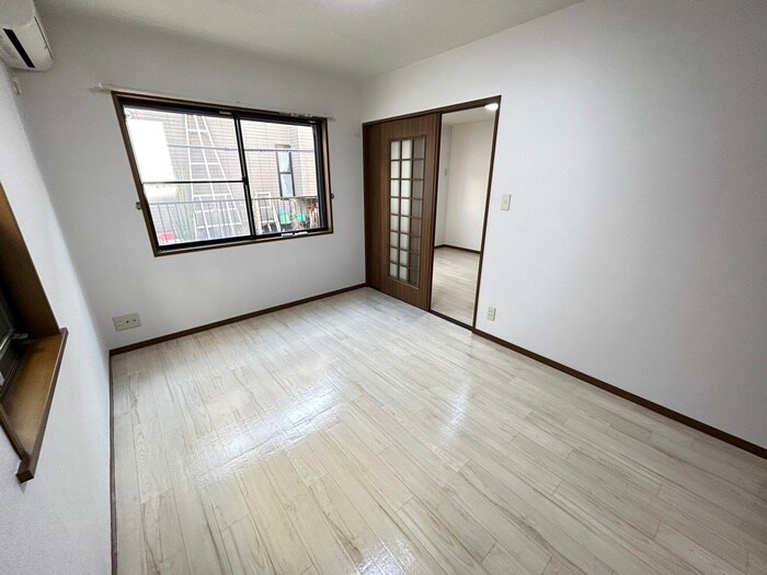 物件内観写真10　(居室)