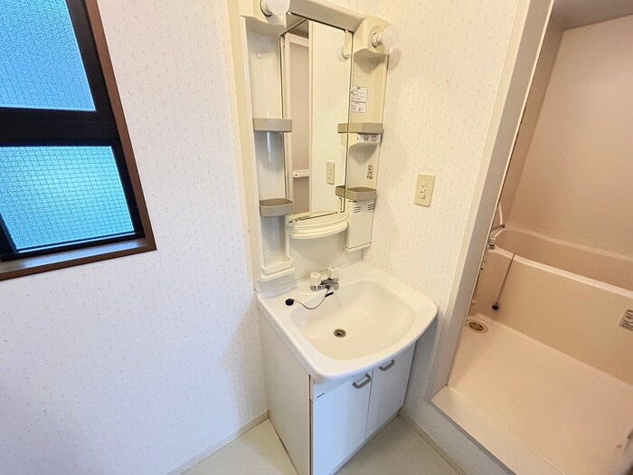 物件内観写真12　(洗面)