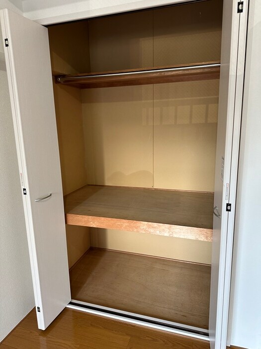 物件内観写真12　(収納)