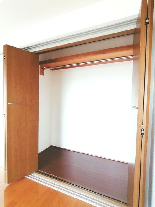 物件内観写真12　(収納)