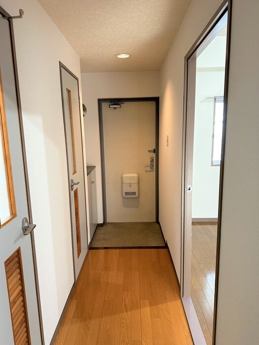 物件内観写真14　(廊下)