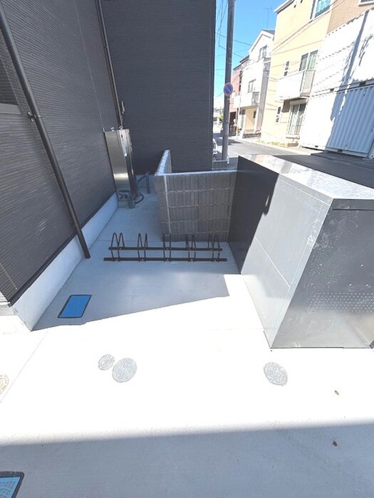 物件外観写真5　(駐輪場)