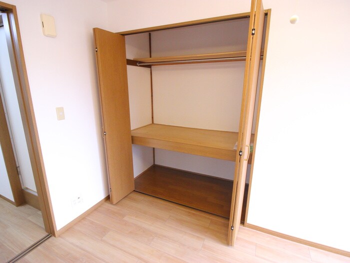物件内観写真15　(収納)