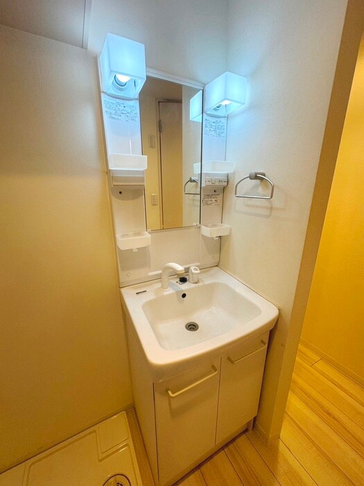 物件内観写真8　(洗面)