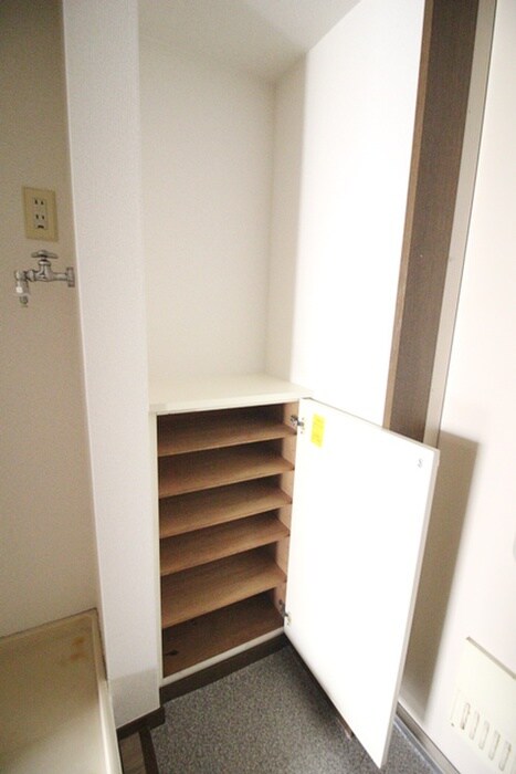 物件内観写真18　(靴箱)