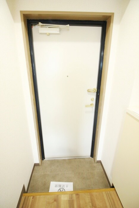 物件内観写真19　(玄関)