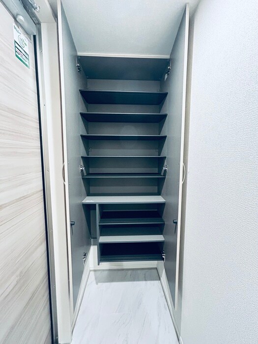 物件内観写真18　(靴箱)