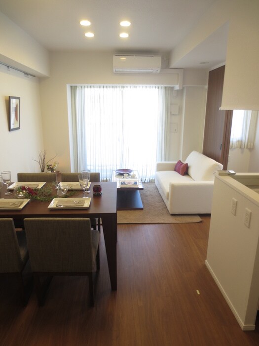 物件内観写真12　(居室)