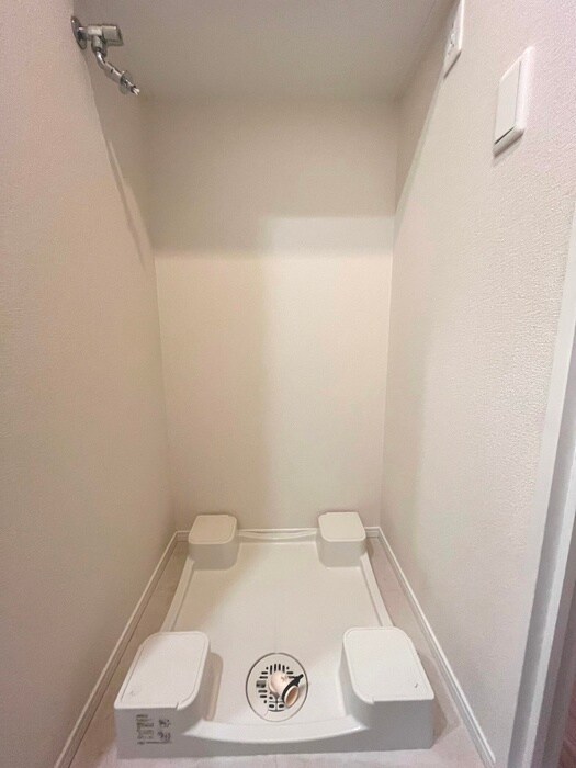 物件内観写真18　(洗濯機置場)