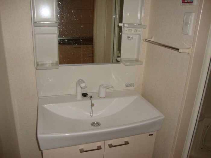 物件内観写真10　(洗面)