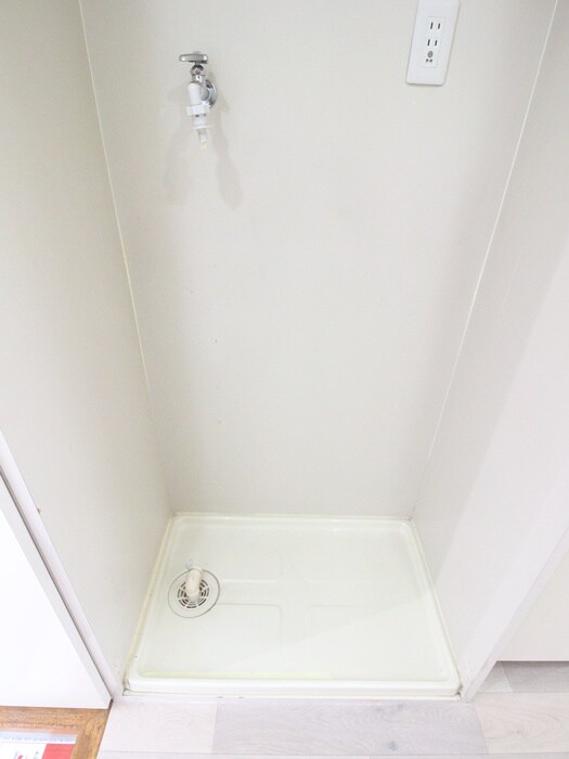 物件内観写真11　(洗濯機置場)