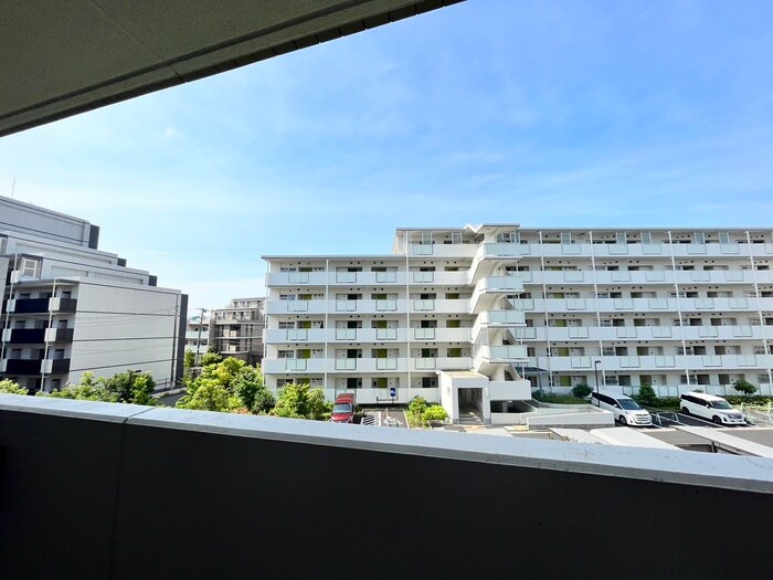 物件内観写真21　(室内からの展望)