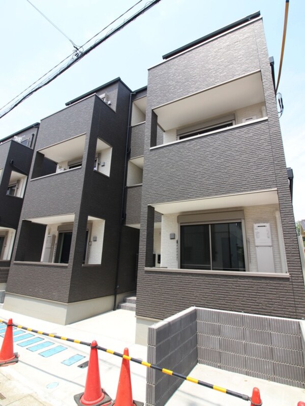 建築中