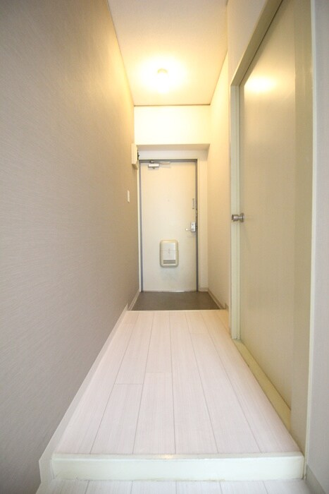 物件内観写真17　(廊下)