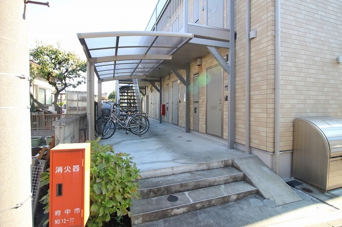 物件外観写真3　(エントランス部分)