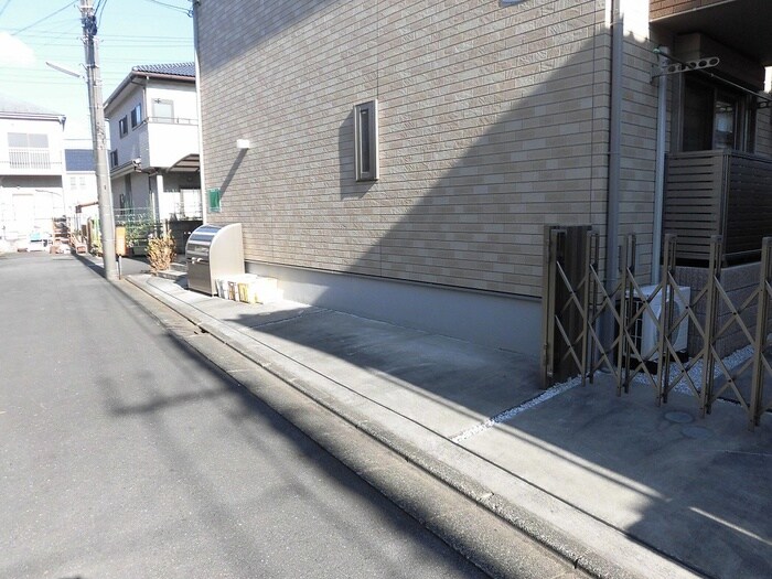 物件外観写真6　(駐車場)