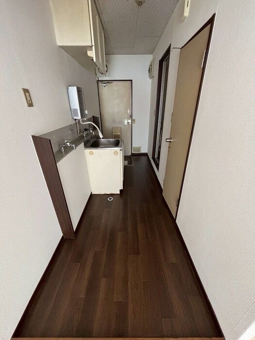 物件内観写真18　(廊下)