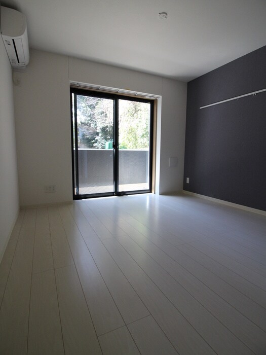 物件内観写真6　(居室)