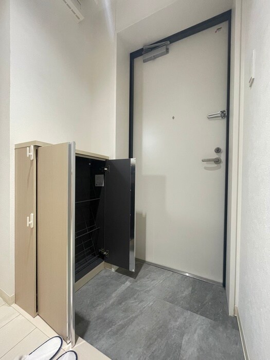 物件内観写真12　(玄関)