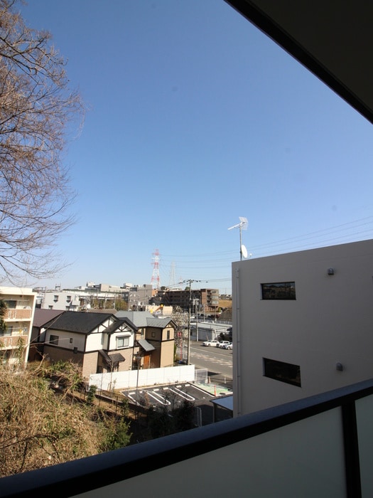 物件内観写真16　(室内からの展望)