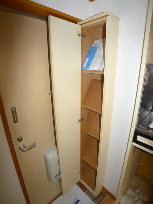 物件内観写真8　(靴箱)