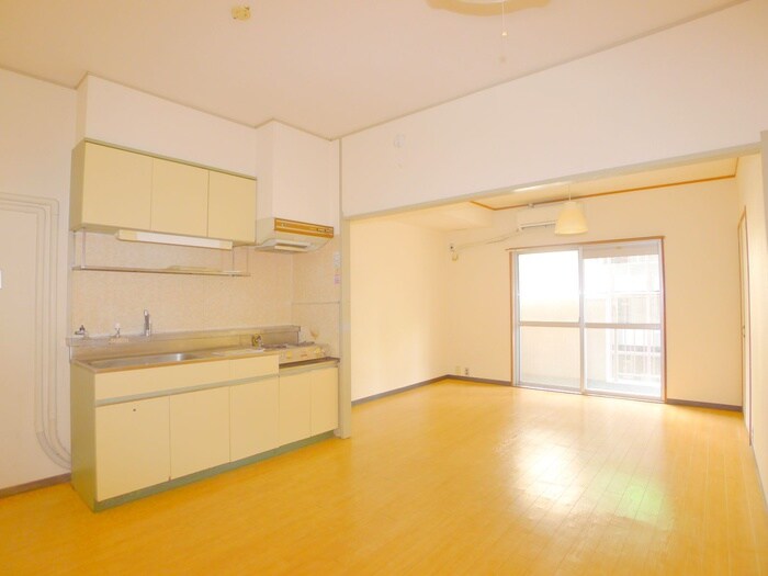 物件内観写真9　(室内からの展望)