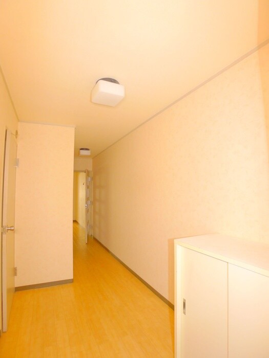 物件内観写真15　(廊下)