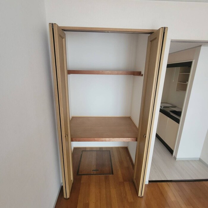 物件内観写真16　(収納)