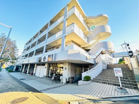 ベイ・クレスト外観写真