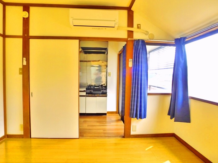 物件内観写真10　(居室)