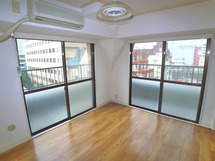 物件内観写真2　(居室)