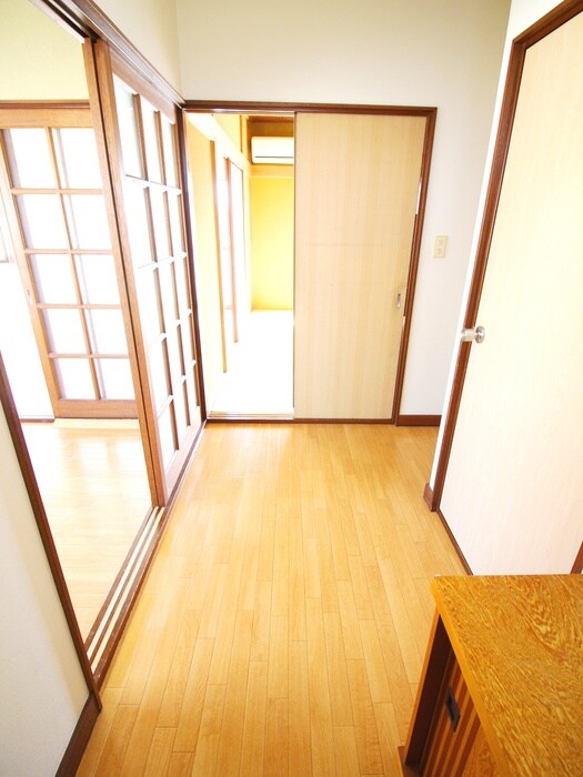 物件内観写真22　(廊下)