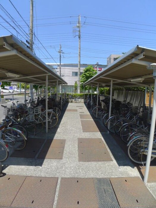 物件外観写真5　(駐輪場)