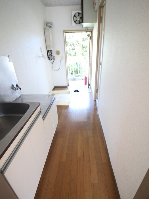 物件内観写真10　(廊下)