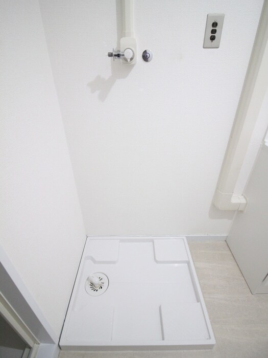 物件内観写真13　(洗濯機置場)