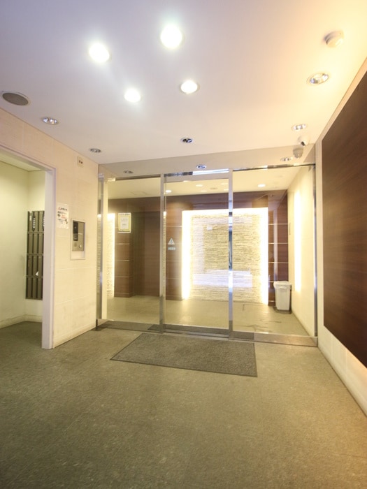 物件外観写真5　(エントランス部分)