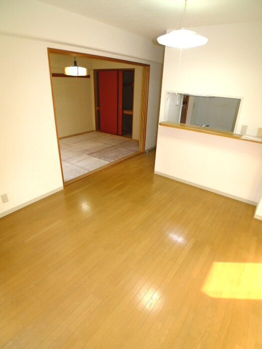 物件内観写真4　(居室)