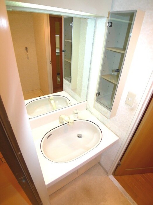 物件内観写真6　(洗面)